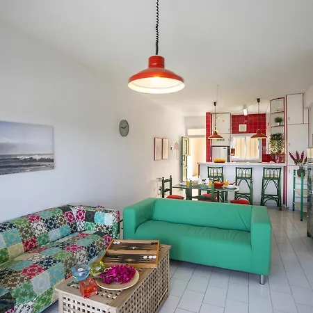 Protaras Coral Seafront Suite Apartman