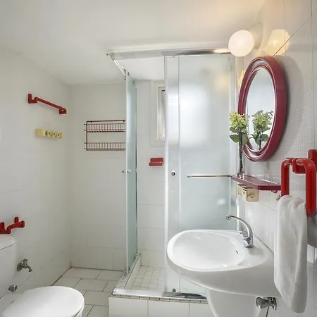 Protaras Coral Seafront Suite * Protaras