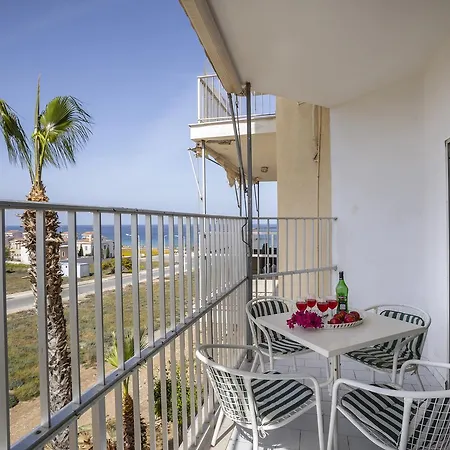 Protaras Coral Seafront Suite Apartament